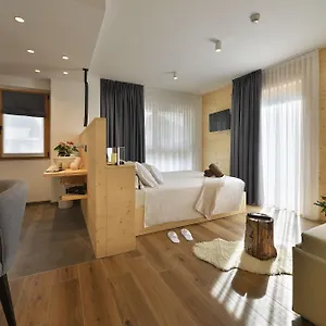 Valtellina 3*, Livigno Italien