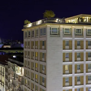 Renaissance Mediterraneo 4*, Neapel Italien